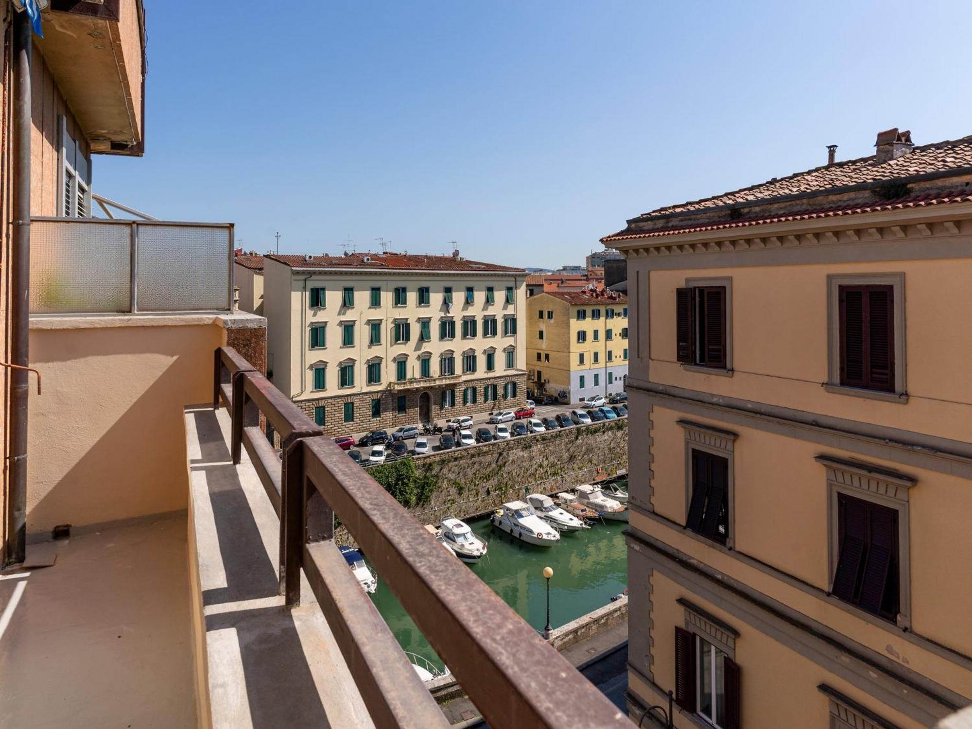 Livorno Central And Modern 2 Apts & 1 Room! Exteriör bild
