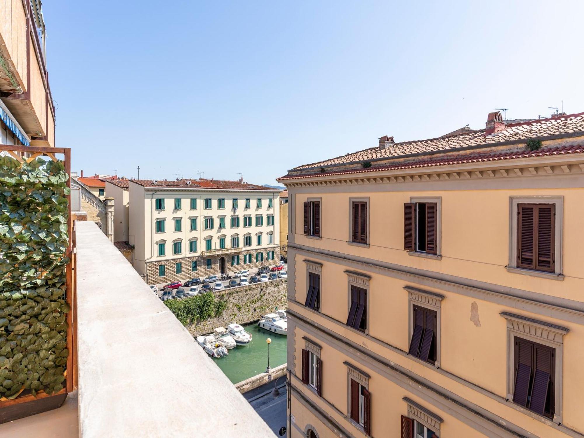 Livorno Central And Modern 2 Apts & 1 Room! Exteriör bild